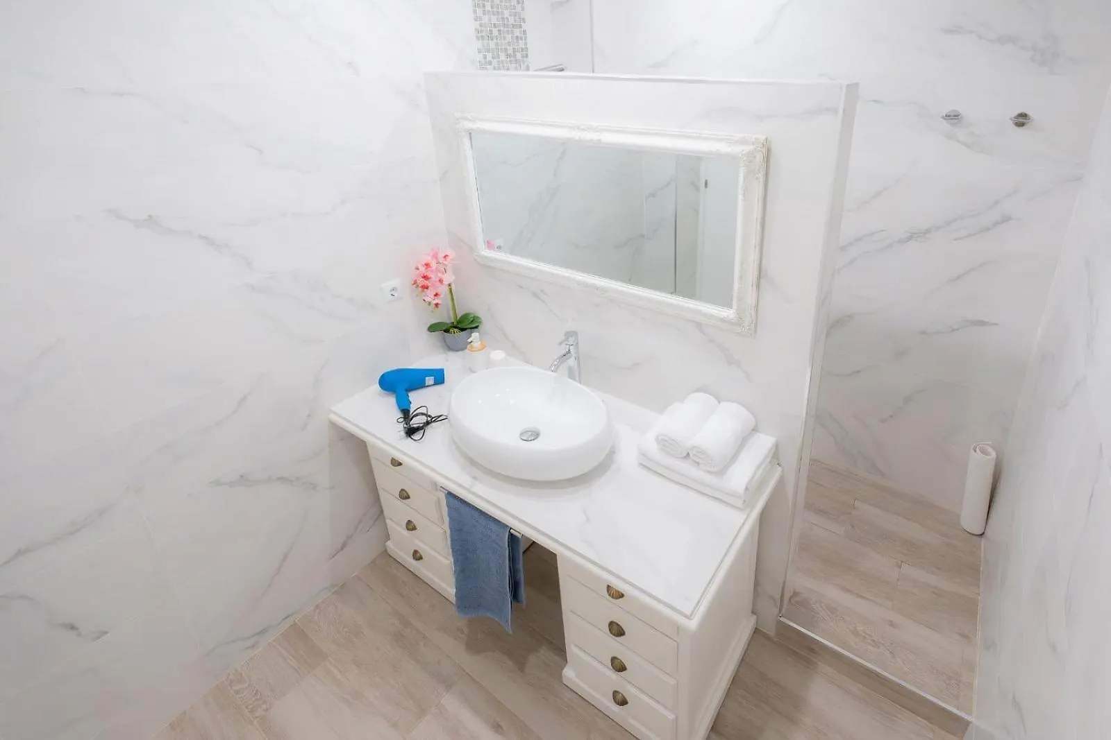 Gelvesturist 2 Free Parking Apartman